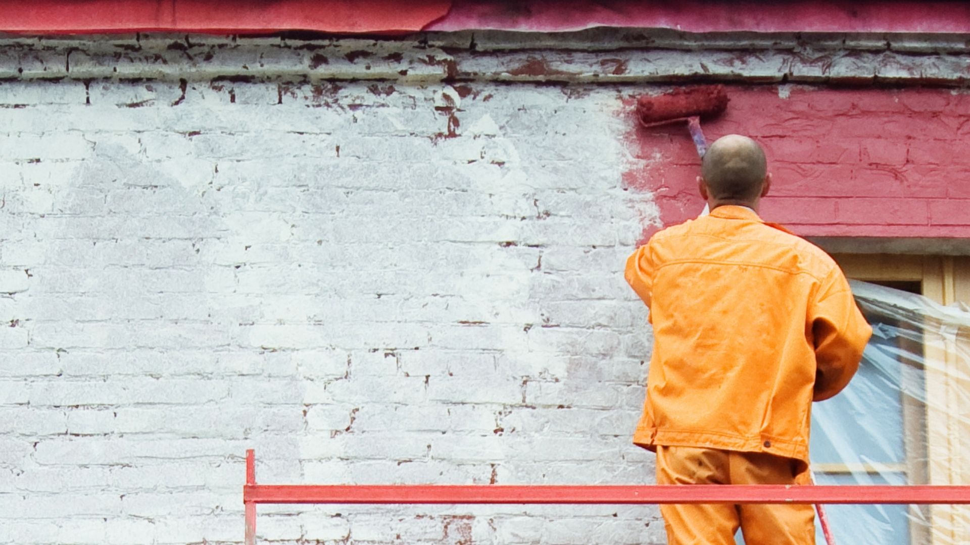 How To Paint Exterior Walls: Top Tips for Outdoor Painting