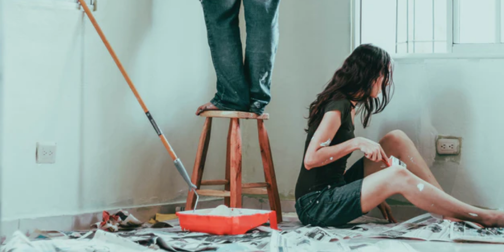 How to Prepare Your Walls before Wallpapering 